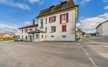 Residential building 13 rooms - image - 1