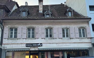 Immeuble résidentiel 9 pièces - image - 1