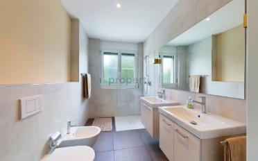 Einfamilienhaus 8.5 Zimmer - image - 8