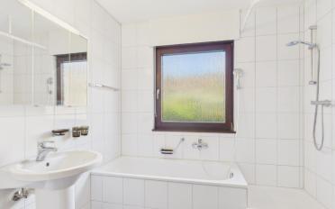 Einfamilienhaus 3.5 Zimmer - image - 11