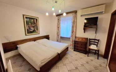 Hôtel 25 pièces - image - 8