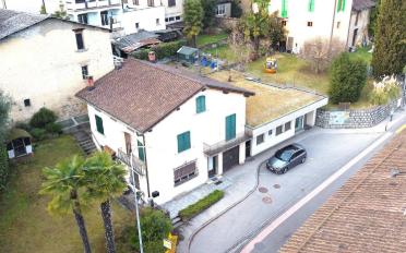 Einfamilienhaus 7.5 Zimmer - image - 1