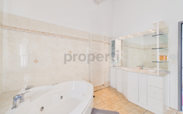 Maison 8.5 pièces - image - 10
