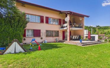 Einfamilienhaus 7.5 Zimmer - image - 1