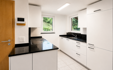 Immeuble résidentiel 8.5 pièces - image - 8