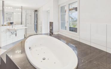 Einfamilienhaus 8.5 Zimmer - image - 10