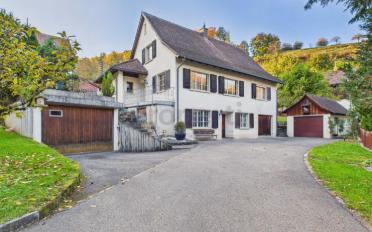Einfamilienhaus 7.5 Zimmer - image - 1