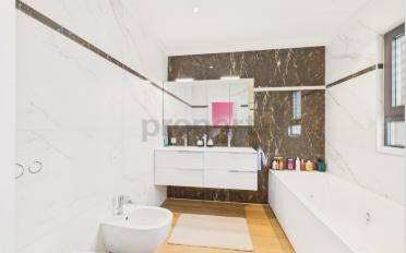 Maison 8.5 pièces - image - 9