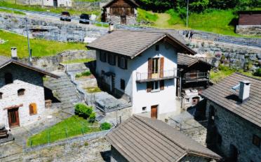 Einfamilienhaus 4.5 Zimmer - image - 1