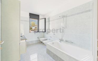 Immeuble résidentiel 9 pièces - image - 11