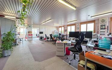 Office - image - 11