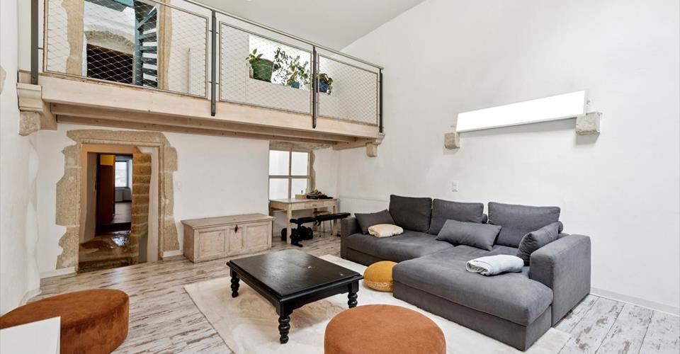 Charmante et spacieuse maison de ville, entièrement rénovée.