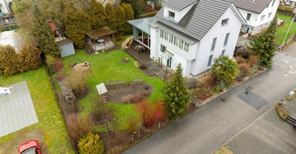 Architecture, caractère et qualité de vie de haut niveau – avec un design intérieur…