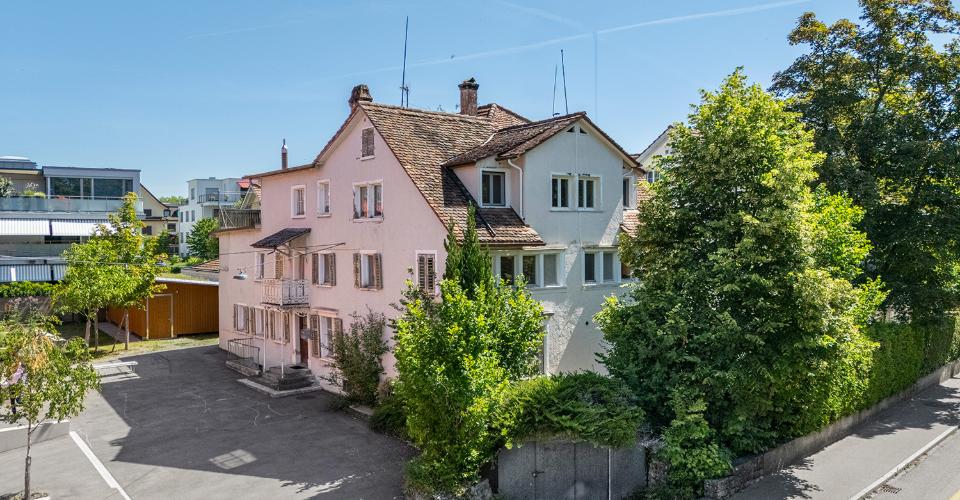 Mehrgenerationenhaus mit Charakter an zentraler Lage