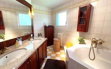 Single house 9.5 rooms - image - 10