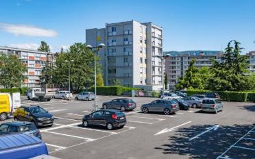 offener Parkplatz - image - 1