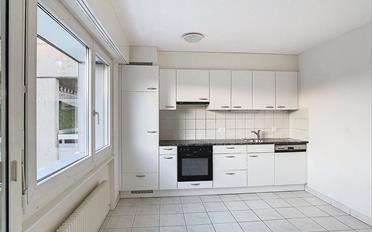 Apartment 4 rooms - image - 3