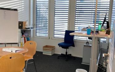 Office - image - 6