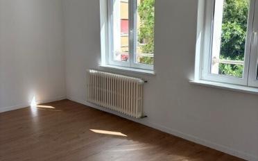 Office - image - 4