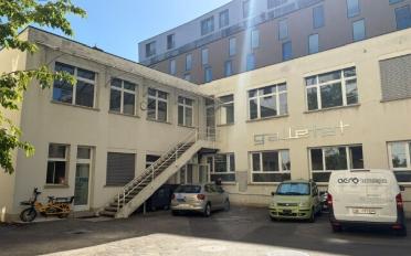 Office - image - 1