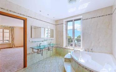 Apartment 6 rooms - image - 10