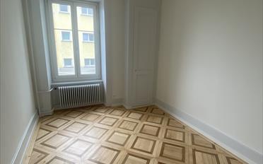 Apartment 4 rooms - image - 7