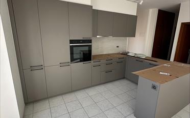 Apartment 4 rooms - image - 3