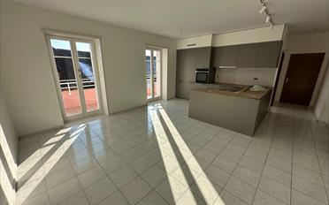 Apartment 4 rooms - image - 1