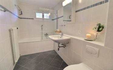 Apartment 4 rooms - image - 11