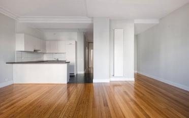 Apartment 4 rooms - image - 5