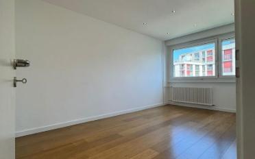 Apartment 4 rooms - image - 2