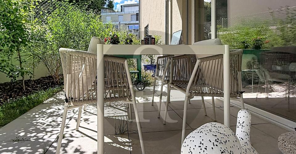 Un écrin contemporain avec jardin privatif