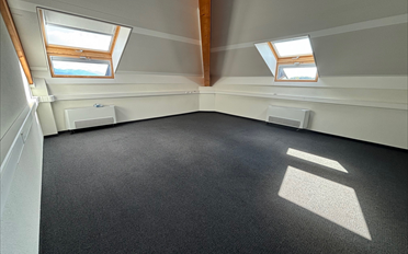 Office - image - 6