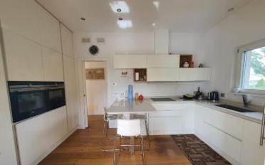 Villa 7 pièces - image - 9