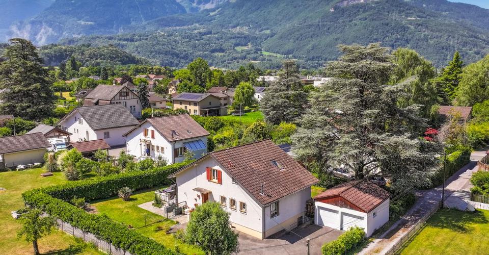 Magnifique maison individuelle avec vue sur les Dents du Midi à Bex