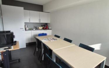 Office - image - 11