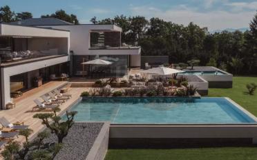 Villa 20 Zimmer - image - 1