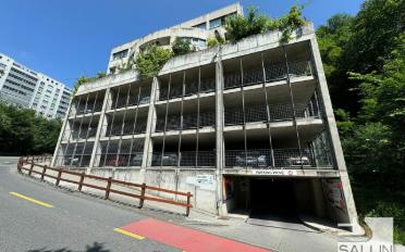 Moto Hallenplatz - image - 1