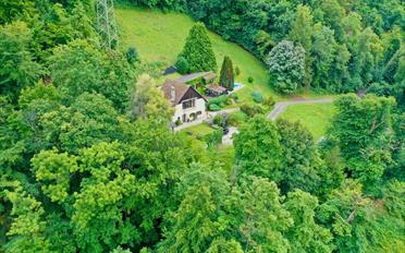 Single house 8 rooms - image - 2