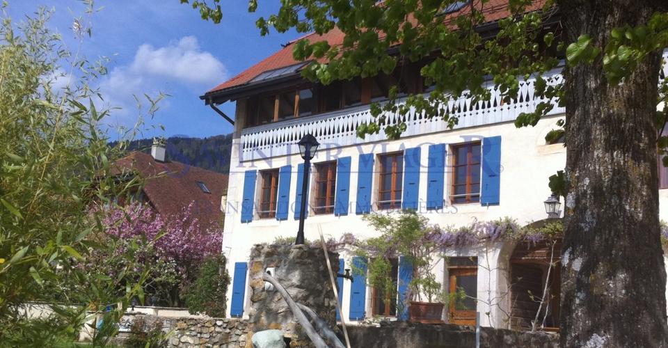 Fontaines-sur-Grandson, Magnifique maison de Village - Vente à terme