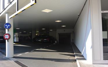 Place souterraine - image - 2