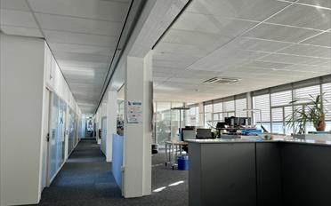 Office - image - 4