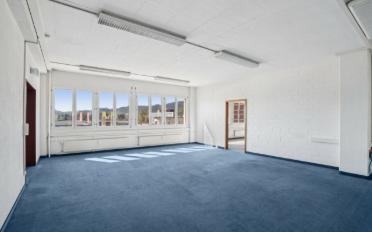 Commercial - image - 3