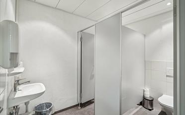 Commercial - image - 9