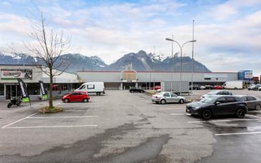 Commercial - image - 5