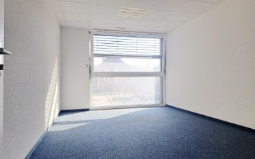 Commercial - image - 9