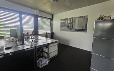 Office - image - 8