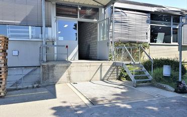 Commercial - image - 3