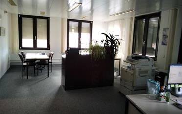 Office - image - 4