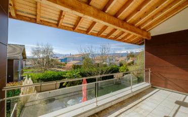 Bifamiliar house - image - 8